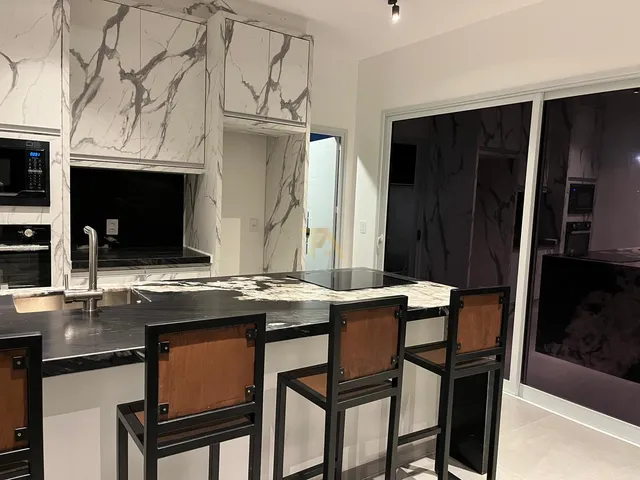 Imagem 7: Casa com 2 Quartos (1 Suíte), Lareira e Churrasqueira