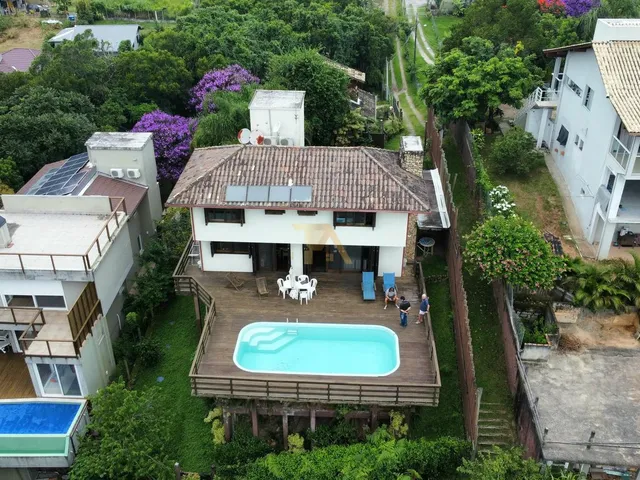 Imagem: Casa com Piscina e Acesso À Lagoa da Ibiraquera