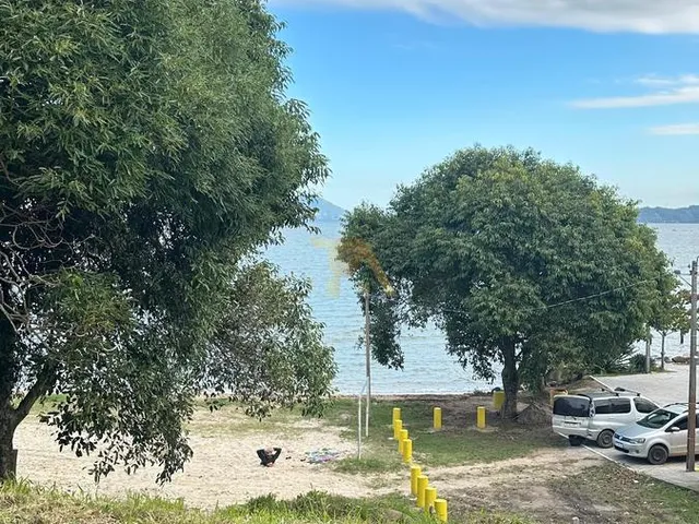 Imagem 5: Terreno Amplo com Mais de Dois Mil Metros Quadrados em Região Valorizada de Imaruí, com Vista Privilegiada para a Lagoa