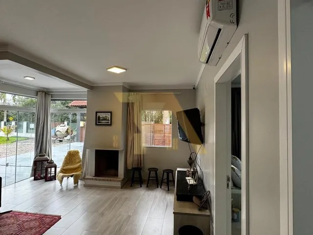 Imagem 7: Casa com 3 Quartos e Ampla Área de Lazer na Barrinha em Garopaba
