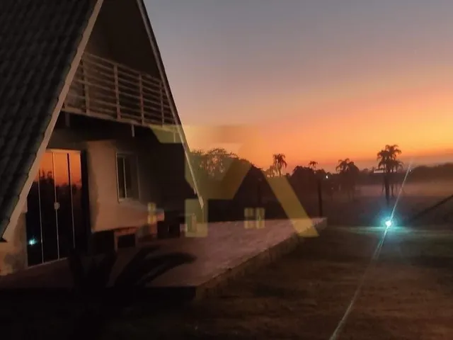 Imagem 2: Chalé Encantador com Estilo e Conforto em Meio À Natureza em Garopaba