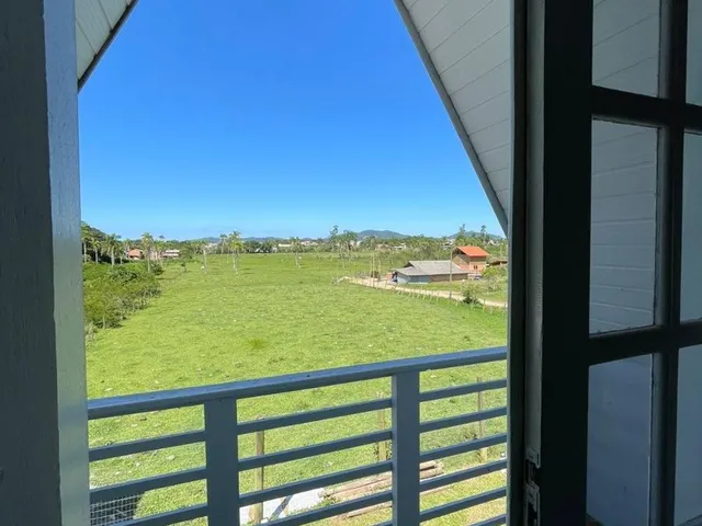 Imagem 11: Chalé Encantador com Estilo e Conforto em Meio À Natureza em Garopaba