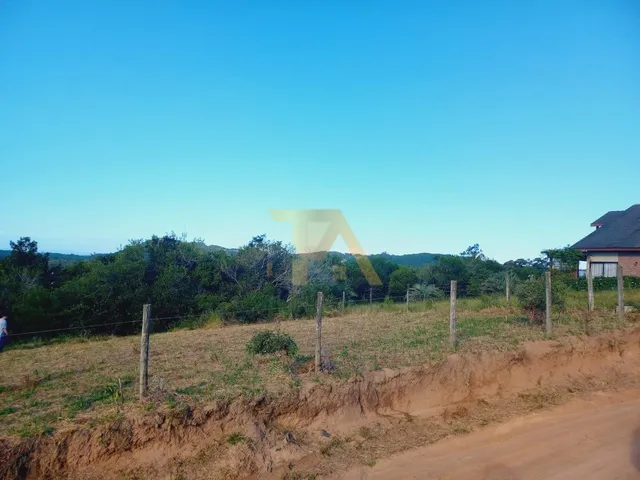 Imagem 3: Terreno de 700M² na Praia do Rosa com Matrícula e Financiável