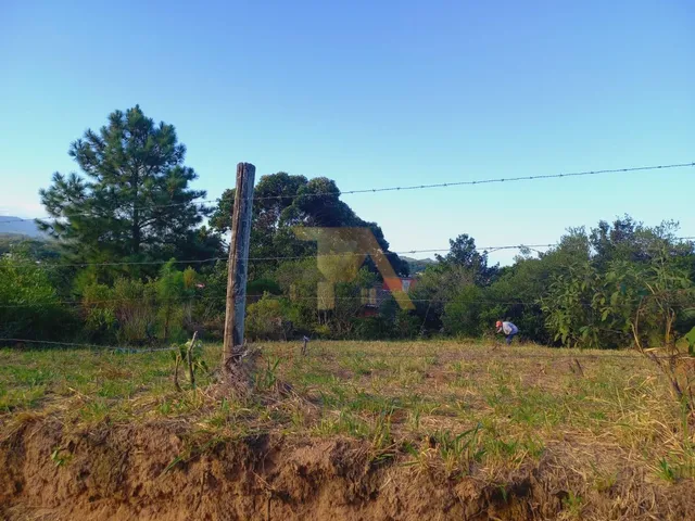 Imagem 2: Terreno de 700M² na Praia do Rosa com Matrícula e Financiável