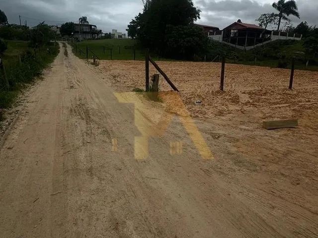 Imagem 4: Terreno Próximo À Lagoa
