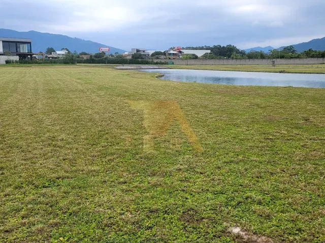 Imagem 3: Terreno de 805M² em Condomínio Fechado de Alto Padrão