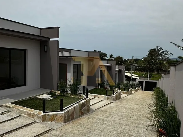 Imagem 13: Imperdível Residência À Venda em Garopaba-Sc, Bairro Ressacada: 2 Quartos, Sala, Garagem e 51,55M² de Pura Qualidade!