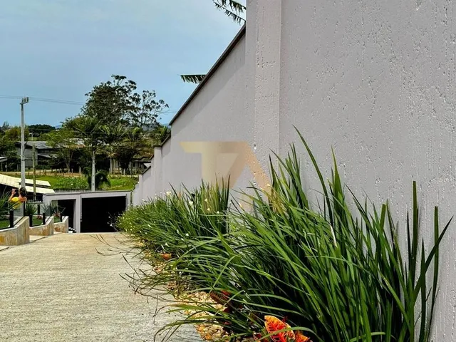 Imagem 5: Imperdível Residência À Venda em Garopaba-Sc, Bairro Ressacada: 2 Quartos, Sala, Garagem e 51,55M² de Pura Qualidade!