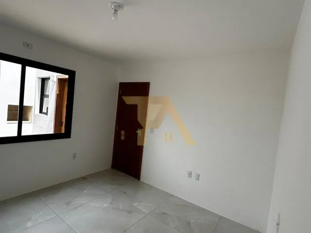 Imagem 3: Imperdível Residência À Venda em Garopaba-Sc, Bairro Ressacada: 2 Quartos, Sala, Garagem e 51,55M² de Pura Qualidade!