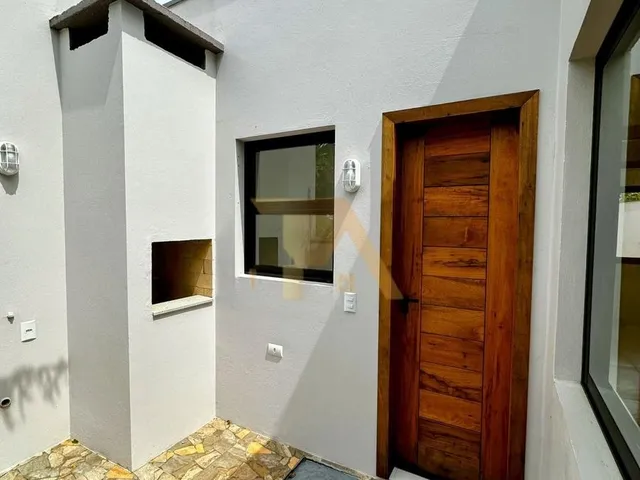 Imagem 2: Imperdível Residência À Venda em Garopaba-Sc, Bairro Ressacada: 2 Quartos, Sala, Garagem e 51,55M² de Pura Qualidade!