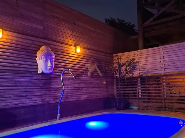 Imagem 13: Imóvel Completo com Piscina, Duas Casas e Sala Comercial para Investir em Ibiraquera
