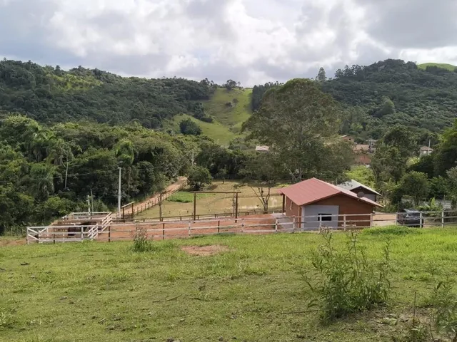 Imagem 2: Imóvel À Venda: Sitio de 2 Quartos em Imaruí-Sc, Cangueri de Fora! 14.260M² de Área para Seu Conforto e Lazer!