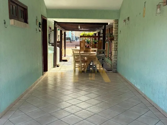 Imagem 2: Casa Ampla com Piscina e Edícula no Bairro Panorâmico Garopaba