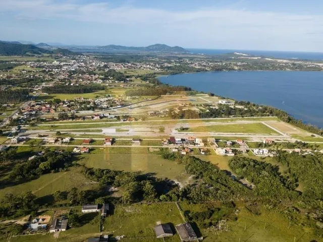 Imagem 2: Lotes de 450M² À Venda no Condomínio Spa Lagoon
