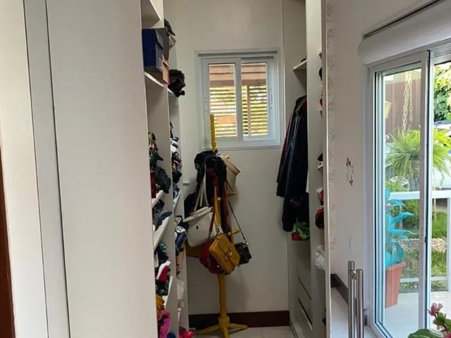 Imagem 14: Casa À Venda em Garopaba-Sc: 3 Quartos, 1 Suíte, 2 Salas, 2 Banheiros, 3 Vagas. Encante-Se com Conforto e Sofisticação!