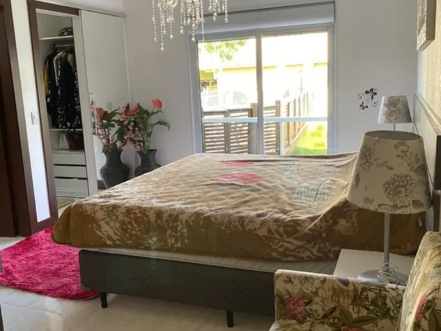 Imagem 9: Casa À Venda em Garopaba-Sc: 3 Quartos, 1 Suíte, 2 Salas, 2 Banheiros, 3 Vagas. Encante-Se com Conforto e Sofisticação!