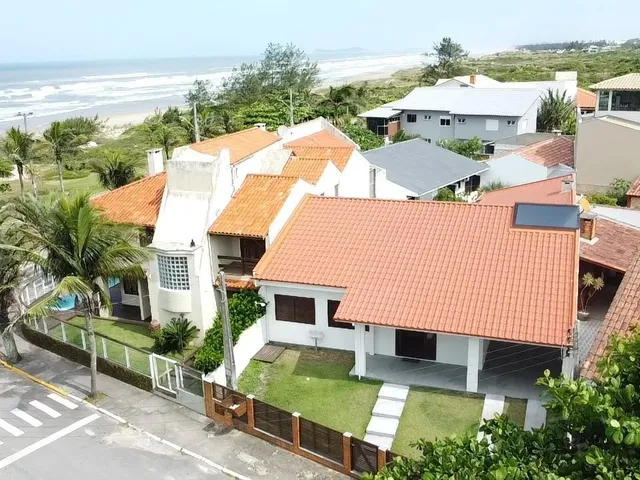 Imagem: Imperdível Casa À Venda em Imbituba-Sc