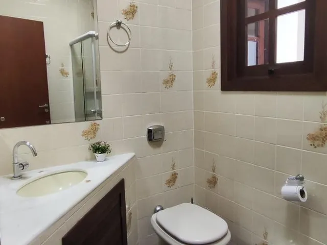 Imagem 3: Imperdível Casa À Venda em Imbituba-Sc, Vila Nova: 5 Quartos, 2 Suítes, 3 Salas, 3 Vagas, 206,10 M² de Área!