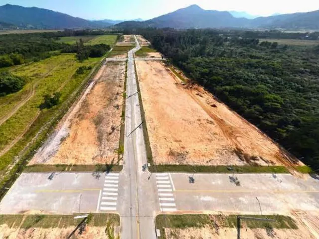 Imagem 6: Lindo Terreno de Esquina com Mais de 450 M² no Loteamento Quinta das Palmeiras!