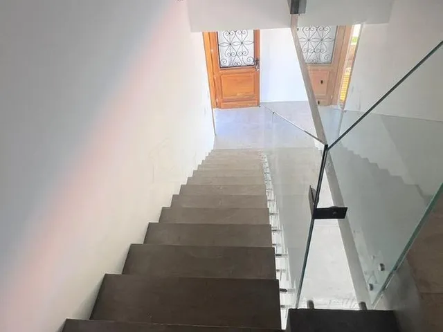 Imagem 2: Casa de Luxo À Venda em Garopaba-Sc, no Bairro Ferraz: 3 Suítes, 2 Salas, 3 Vagas de Garagem