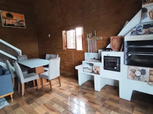 Imagem 4: Oportunidade: 2 Casas a 750M da Praia + Vista do Mar