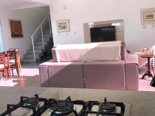 Imagem 2: Imóvel de Luxo em Condomínio: Casa com 4 Quartos e 3 Suítes em Imbituba-Sc - 265M² - 2 Vagas de Garagem