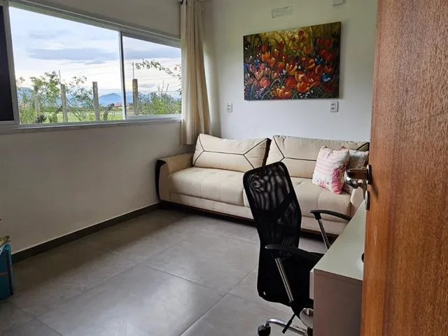 Imagem 8: Imóvel de Luxo em Condomínio: Casa com 4 Quartos e 3 Suítes em Imbituba-Sc - 265M² - 2 Vagas de Garagem