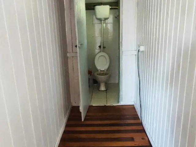 Imagem 11: Casa À Venda em Imbituba-Sc, Bairro Vila Nova: 3 Quartos, Sala, Banheiro, Garagem e 200M² de Área. Venha Conferir!