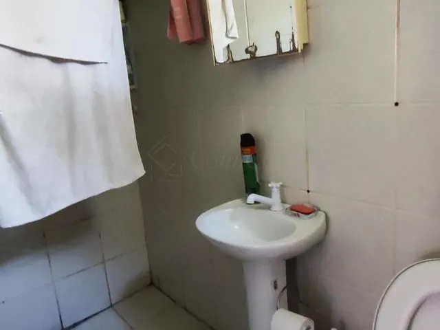Imagem 2: Casa À Venda em Imbituba-Sc, Bairro Vila Nova: 3 Quartos, Sala, Banheiro, Garagem e 200M² de Área. Venha Conferir!