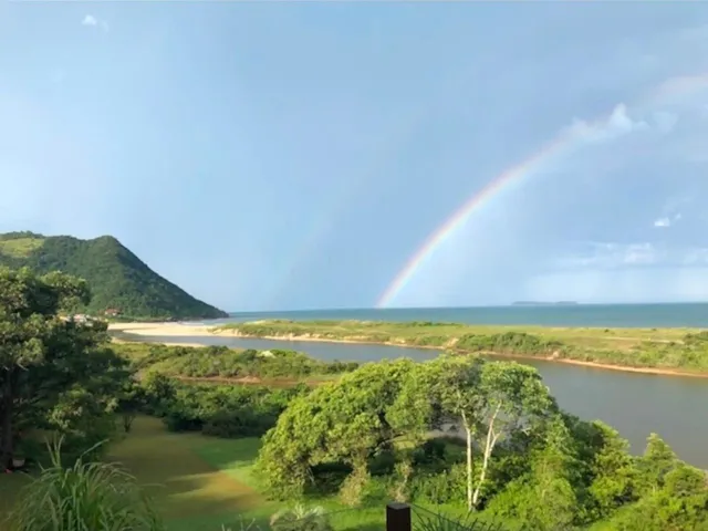 Imagem 12: Casa À Venda em Garopaba-Sc: no Bairro Siriú com Vista para o Mar. Confira!