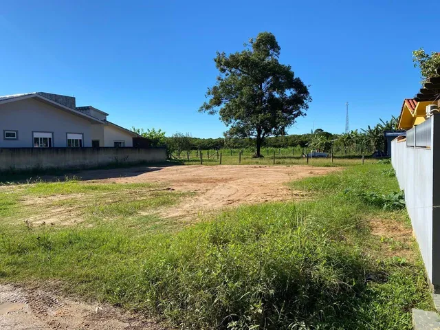 Imagem 2: Terreno À Venda em Garopaba: 431,94 M² de Área no Campo Duna, com Escritura Pública. Aproveite Essa Oportunidade!