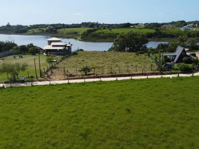 Imagem: Terreno À Beira da Lagoa no Arroio do Rosa