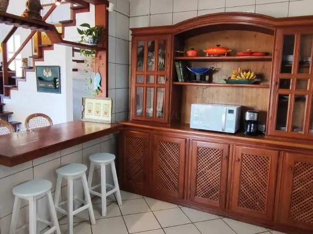 Imagem 7: Imperdível Casa À Venda no Village, Garopaba-Sc: 4 Quartos, 2 Suítes, 3 Salas, 2 Banheiros, 5 Vagas, 290M²!