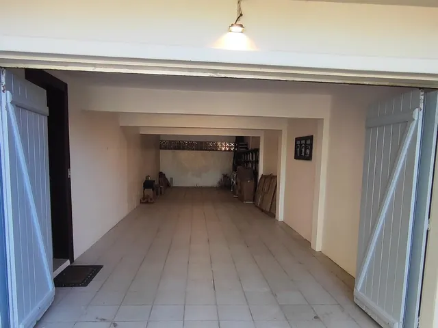 Imagem 3: Imperdível Casa À Venda no Village, Garopaba-Sc: 4 Quartos, 2 Suítes, 3 Salas, 2 Banheiros, 5 Vagas, 290M²!