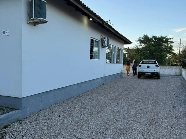 Imagem 3: Casa À Venda em Garopaba-Sc, Bairro Grama: 3 Quartos, 1 Banheiro, 3 Vagas de Garagem, 117 M² de Área. Confira!