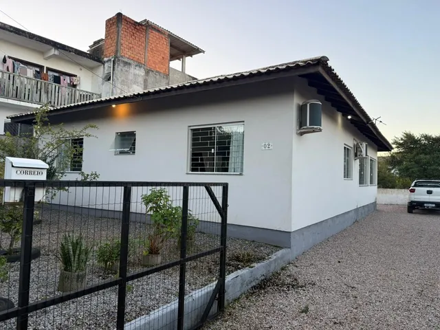 Imagem 10: Casa À Venda em Garopaba-Sc, Bairro Grama: 3 Quartos, 1 Banheiro, 3 Vagas de Garagem, 117 M² de Área. Confira!