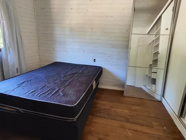 Imagem 3: Imóvel Imperdível em Imbituba-Sc: Casa À Venda na Ribanceira com 2 Quartos, 1 Sala, 2 Banheiros e 60,00 M² de Área!