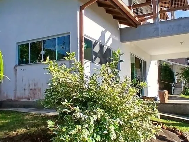 Imagem 10: Casa da Montanha na Praia da Gamboa, com Vista Privilegiada para o Mar