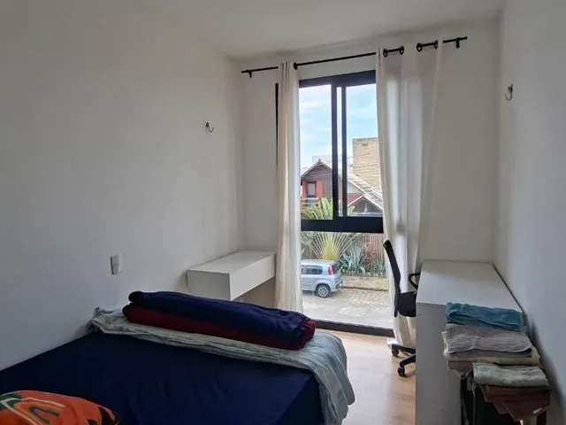 Imagem 5: Sobrado À Venda em Garopaba-Sc: 3 Quartos, 1 Suíte, 1 Vaga de Garagem, Financiável