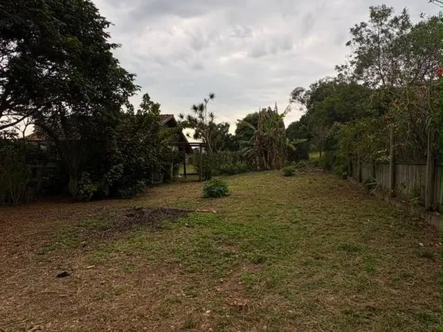 Imagem 3: Terreno de 715 M² À Venda na Praia do Rosa Excelente Oportunidade para Investir