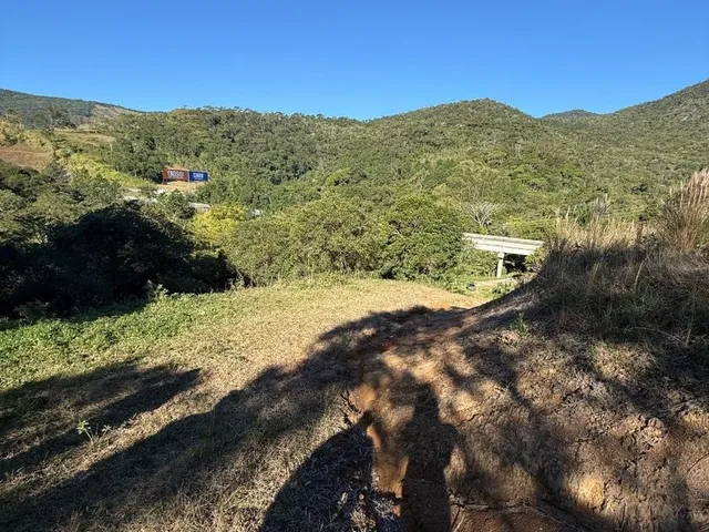Imagem 3: 4,4 Hectares com Cachoeira Particular e Vista para as Montanhas