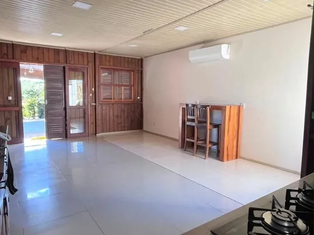 Imagem 2: Duas Casas com Piscina e Renda de Aluguel no Campo Duna