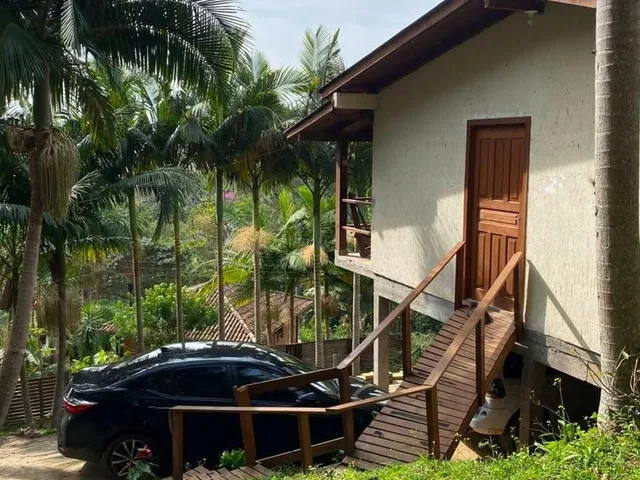 Imagem 7: Casa com Piscina e Vista para Lagoa