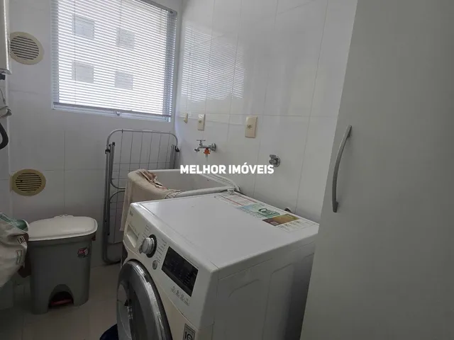Imagem 4: Locação Anual com 2 Quartos, Sacada com Churrasqueira Á Carvão e 2 Vagas de Garagem Localizado na Praia Brava Itajaí