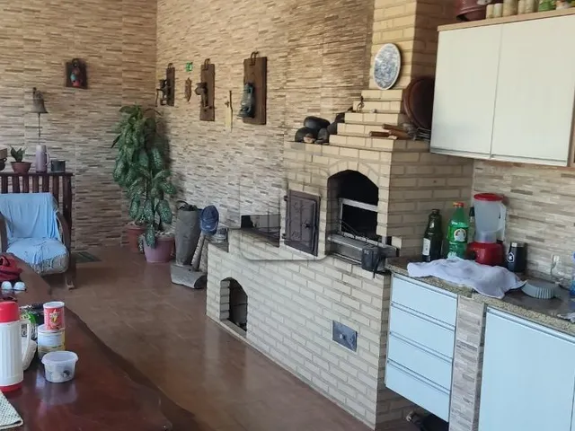 Imagem 11: Casa de 3 Quartos com Suíte e 2 Salas, 2 Vagas de Garagem na Cidade de Guarapari-Es no Bairro Itapebussu
