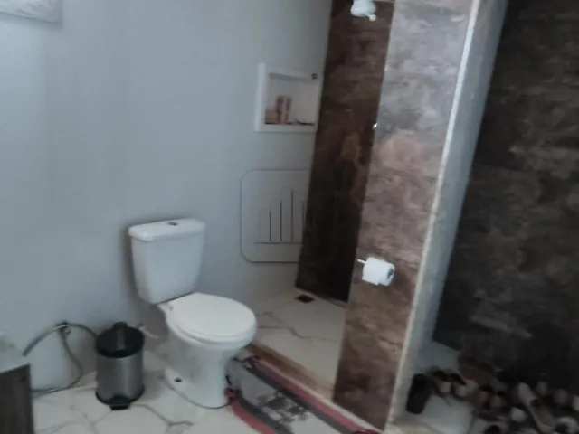 Imagem 16: Casa de 3 Quartos com Suíte e 2 Salas, 2 Vagas de Garagem na Cidade de Guarapari-Es no Bairro Itapebussu