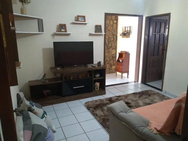 Imagem 4: Imperdível Oportunidade na Praia do Morro: Casa À Venda com 3 Quartos, 1 Suíte e 200M² em Guarapari-Es!