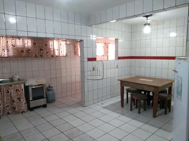 Imagem 5: Imperdível Oportunidade na Praia do Morro: Casa À Venda com 3 Quartos, 1 Suíte e 200M² em Guarapari-Es!