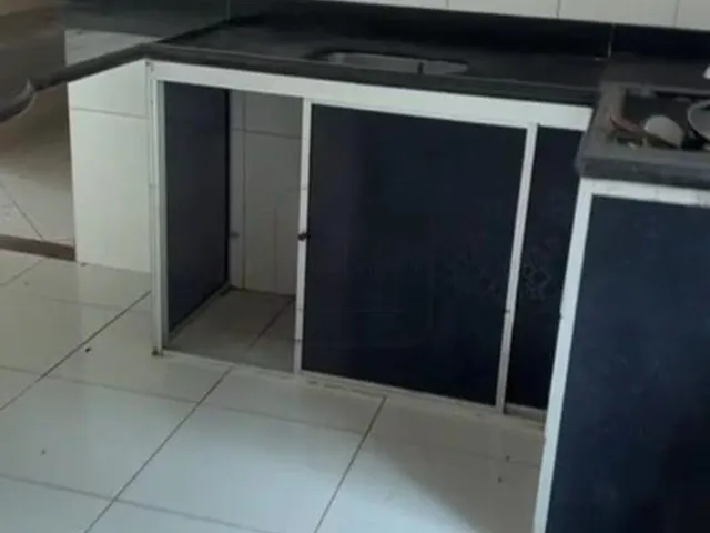 Imagem 2: Chácara À Venda em Guarapari-Es, Bairro Buenos Aires: 2 Quartos, 2 Salas, 2 Banheiros, 2 Vagas de Garagem, 200M²