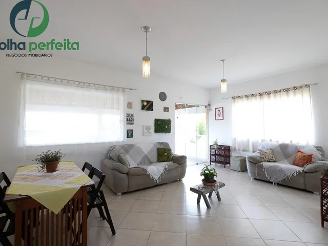 Imagem 2: Casa 2 Quartos em Itapuã - 80M² - Sem Mobília - Perto da Av. Dorival Caymmi